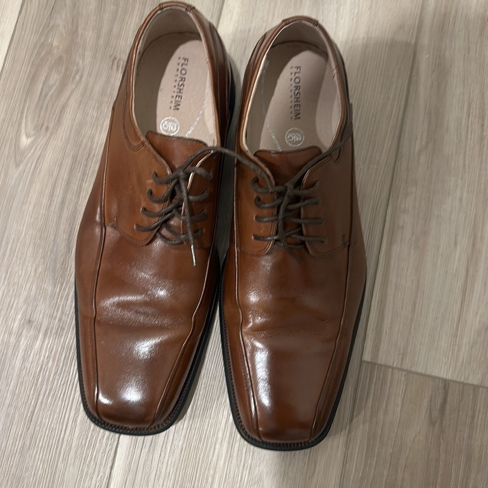 Florsheim comfortech  dressy shoe